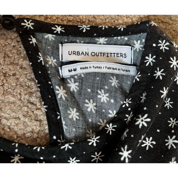 Urban Outfitters Skater Mini Dress Women's M Cap Sleeve Daisy Print 90's Vibe - Picture 6 of 15